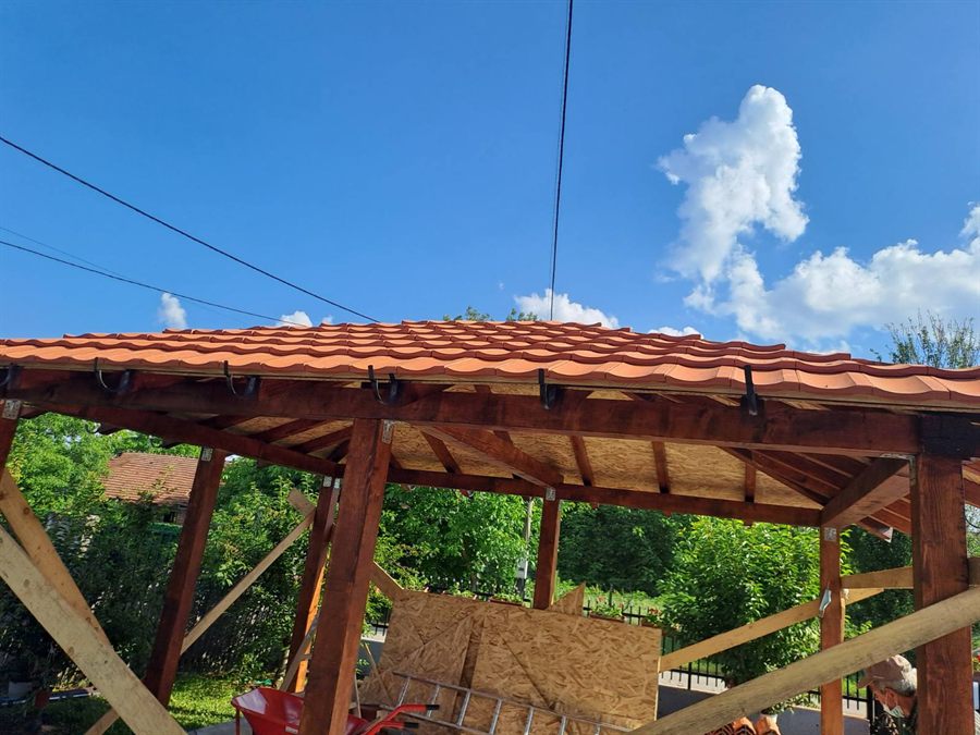 Detalj krovnog pokrivača letnjikovca izbliza